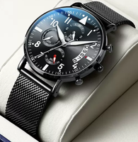 Conception et fabrication en usine de montres de sport en acier, de type chronographe calendrier, lumineuses, pour les marques privées des clients.