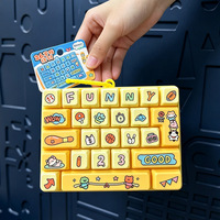 Gantungan Kunci Keyboard Alfabet Kartun Lucu 26 Huruf Mainan Tekan Gelembung Mini Portabel Pereda Stres Liontin Tas Ransel Hadiah