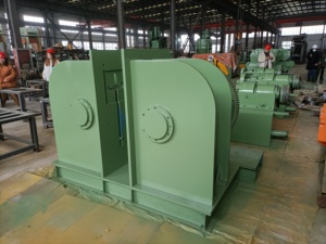 Déchiqueteur de pneus de camion à double arbre Débedeur de pneus à double crochet Tuiles en caoutchouc Équipement de fabrication de sols - Product Image 6