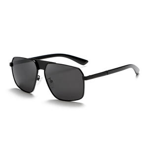Greyjack Lunettes de soleil polarisées pour hommes, monture carrée, UV400, vision nocturne, lunettes de conduite, noires, en acier inoxydable TR - Product Image 4