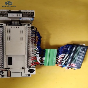 FX2N-64MR-ES/UL PLC ตัวควบคุมลอจิกแบบตั้งโปรแกรมได้ โมดูลควบคุมอุตสาหกรรม ตัวควบคุมแบบตั้งโปรแกรมได้ รีเลย์เอาต์พุต แหล่งจ่ายไฟ AC - Product Image 1