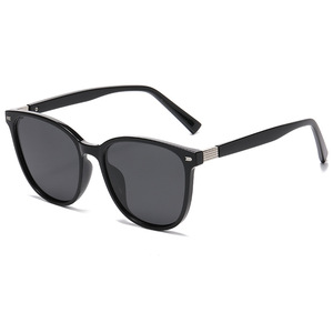 Lunettes de soleil polarisées carrées surdimensionnées UV400 pour hommes et femmes, avec logo personnalisé, style sport et conduite, collection 2026 - Product Image 5