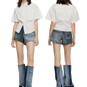 Shorts Vaqueros Casuales para Mujer, con Parches en Contraste de Color, Lavado Azul, 100% Algodón - Product Image 1