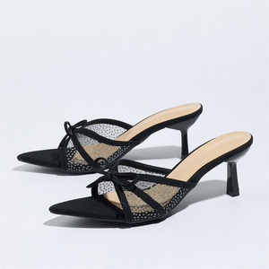 Mules Nere alla Moda da Donna con Tacco Medio a Spillo, Punta Affusolata in Rete e Fiocco, Sandali Slip-on <span class=keywords><strong>Estivi</strong></span> per Ufficio e Feste - Product Image 1