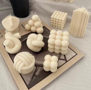 Vela de cubo de burbujas <span class=keywords><strong>Rubik</strong></span> 3D hecha a mano personalizada vela perfumada de cera de soja vela de cera de soja de burbujas orgánicas multicolor - Product Image 1