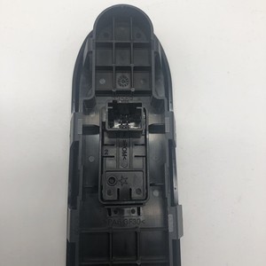 สวิตช์ยกกระจก 93570-3X032RY สำหรับเปลี่ยนซ่อมสวิตช์อัตโนมัติของรถยนต์ Kia - Product Image 3