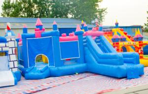 Màu xanh tuyết và băng theo chủ đề <span class=keywords><strong>Inflatable</strong></span> Trampoline bouncy lâu đài với đường hầm trượt đa chức năng thiết kế trò chơi công viên cho nhiều dịp - Product Image 2