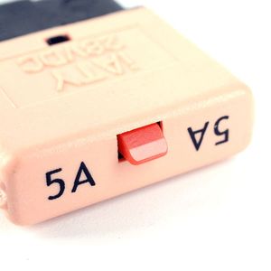 BAJUTU: <span class=keywords><strong>5AMP</strong></span> 28V DC Pemutus Sirkuit Profil Rendah dengan Reset Otomatis ATC/ATO, Pemutus Sirkuit Sekring Pisau Reset Manual untuk RV Marine ATS Fuse - Product Image 4