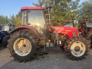 <span class=keywords><strong>Tractor</strong></span> Dongfeng 1304 de <span class=keywords><strong>Segunda</strong></span> <span class=keywords><strong>Mano</strong></span> de Alta Calidad, <span class=keywords><strong>130</strong></span> Caballos de Fuerza, con Cabina Cerrada - Product Image 1