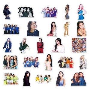 50 pegatinas <span class=keywords><strong>Mamamoo</strong></span> impermeables de alta calidad para estrellas de grupo de chicas coreanas, scooters, maletas, refrigeradores y guitarras - Product Image 4