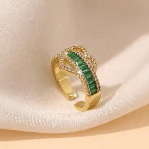 Anel banhado a ouro 18K para mulheres, joia da moda, anel de noivado verde em forma de coração, joia banhada a ouro real, novidade da moda