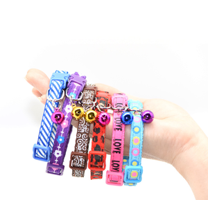 <span class=keywords><strong>Collar</strong></span> de nailon con campana para perro, <span class=keywords><strong>Collar</strong></span> de alta calidad, ajustable, liso, respetuoso con el medio ambiente, barato - Product Image 2