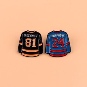 Broches de sport en émail pour maillot de hockey sur glace du Canada, avec les numéros de joueurs Rozanov <span class=keywords><strong>81</strong></span> et Hollander 24, pour les fans et les sacs à dos - Product Image 1