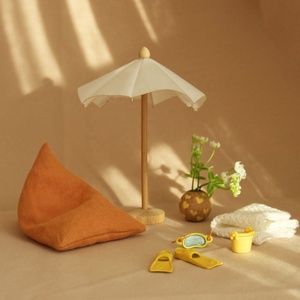 Ensemble de jeu miniature de vacances à la <span class=keywords><strong>plage</strong></span> style <span class=keywords><strong>Maileg</strong></span>, poupée en peluche <span class=keywords><strong>souris</strong></span> avec pouf et parasol, modèle de décoration intérieure en tissu doux, cadeau - Product Image 5