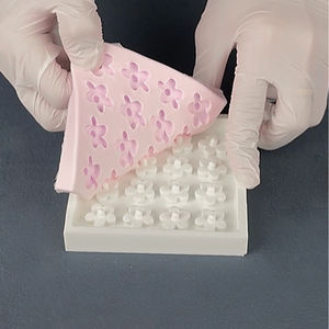 Silicona de curado platino súper suave para fabricación de moldes. Baja contracción. Excelente resistencia al desgarro - Product Image 2