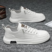 Chaussures de sport décontractées pour hommes, style printemps, en PU blanc, à enfiler, avec lacets, semelle intérieure amortissante, doublure en maille et caoutchouc