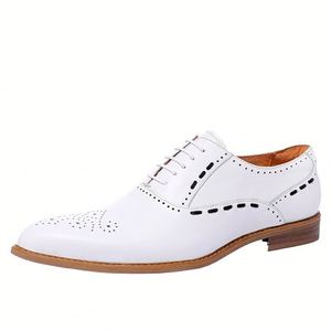 Mocassins à pampilles de haute qualité pour hommes, grande taille, avec détails brogues, style rétro élégant - Product Image 1