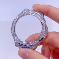 Montre Hip Hop Iced Out GShock GA2100 personnalisée avec lunette en moissanite