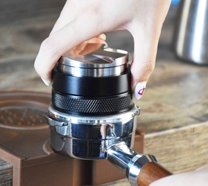 Distribuidor <span class=keywords><strong>de</strong></span> Café y Tamper Ajustable <span class=keywords><strong>de</strong></span> Doble Cabezal 2 en 1, Martillo <span class=keywords><strong>para</strong></span> Café en Polvo y Tamper <span class=keywords><strong>para</strong></span> Espresso - Product Image 5