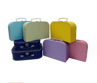 Boîte de rangement en carton personnalisable avec laminage mat, gaufrage, revêtement UV et doublure en mousse - En stock