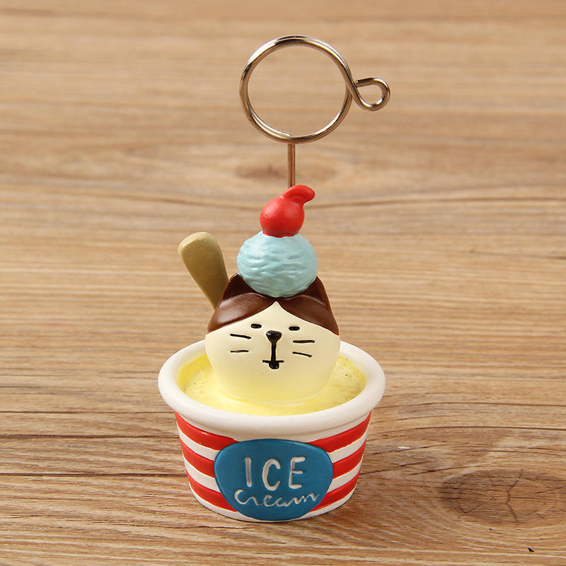 ถ้วยไอศกรีมลายแมว - 200 บาทต่อชิ้น