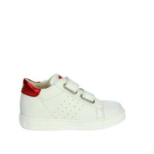 Zapatillas Falcotto para niña, color blanco, diseño de corazón rojo, cierre de velcro, zapatos informales - Product Image 4