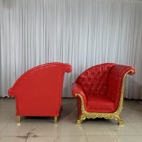 Luxuriöser Roter PU-Leder Königsthron-Stuhl Paar mit Goldenem Geschnitztem Rahmen für Hochzeiten und Events Paar-Sofa-Stuhl nach Maß