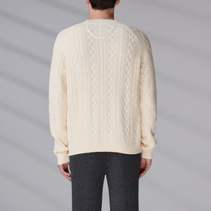 Suéter Personalizado de Algodón GOTS de Alta Gama con Logotipo Bordado, Suéter Casual de Punto Trenzado para Invierno, de Manga Larga para Hombre - Product Image 6