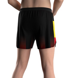 Pantalones Cortos Deportivos Elite para Hombre con Tela Flexible que Absorbe el Sudor y Estilo Competitivo Inspirado en la Bandera Nacional - Product Image 6