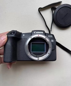 Cámara Digital sin Espejo Canon RP de Nivel Profesional, 90% Nueva, con Sensor CMOS de Fotograma Completo, Captura de Video 1080p y Diseño Compacto - Product Image 1