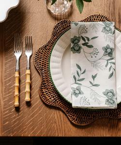 Wholesale Rattan Round <b>Dinner</b> Placemat, Flower-Shaped, Natural Color - Perfect for Weddings - Product Image 3