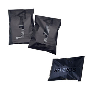 Enveloppe de courrier en polyéthylène noir écologique de haute qualité avec logo personnalisé pour l'emballage de colis de vêtements - Product Image 1