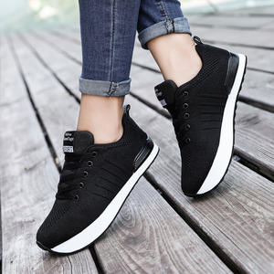 Chaussures de sport légères et respirantes pour hommes et femmes, avec amorti, antidérapantes, à lacets, empeigne en mesh, doublure en coton, pour toutes les saisons, chaussures d'extérieur - Product Image 3