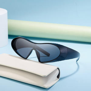 Nouvelles lunettes de soleil de sport cycliste de style européen et américain pour hommes, monture noire irrégulière monobloc, verres polarisés UV400 en PC - Product Image 2