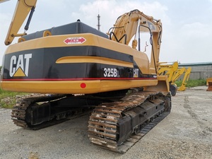 รถขุดมือสอง รุ่น 325B ปี 2015 น้ำหนัก 25 ตัน ชั่วโมงการใช้งานต่ำ เครื่องยนต์ เกียร์ ปั๊ม บริการใหม่ล่าสุด ช่วงล่างแข็งแรง ตรวจสอบชั่วโมงการใช้งานแล้ว - Product Image 2