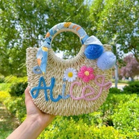 Tas Anyaman Jerami BEAUTY DREAM dengan Pola Bunga Pom-Pom DIY untuk Liburan Musim Panas - Model Wanita XL-630