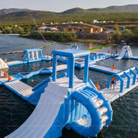 Parc aquatique de plage géant commercial parc aquatique gonflable jouets flottants de taille personnalisée installations d'amusement pour adultes pour la natation