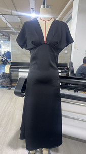 KAR & OT ZA 2025 primavera novità da donna abito <span class=keywords><strong>Midi</strong></span> a manica corta con scollo a V a trama satinata semplice 2330399 - Product Image 2