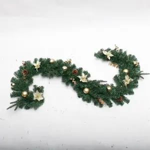 Оптовая продажа, искусственный Рождественский венок, 200 см, декоративный цветок из ПВХ 200T с блестками и золотыми шариками, искусственная гирлянда