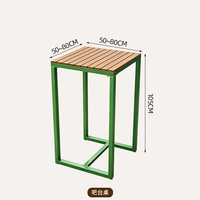 Table haute d'extérieur en composite bois et métal avec chaises – Mobilier commercial moderne pour café, restaurant, bar et terrasse