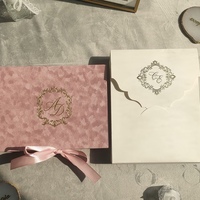 Boîte d'invitation de mariage élégante en velours et acrylique avec impression Vanille et ensemble de cartes Acrylia, emballage de luxe avec dorure à chaud, Modèle 324