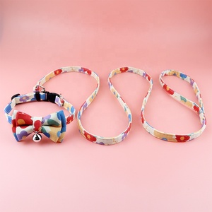Set Kalung & Tali Anjing Motif Bunga dengan Pita untuk Kucing & Anak Anjing Perlengkapan Hewan Peliharaan - Product Image 1