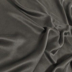 Tessuto in Raso di Seta 19 Momme Lavato a Sabbia 100% Pura Seta Colore Nero per Confezionamento Abiti - Product Image 3