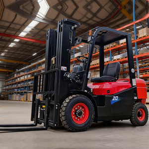 Chariot élévateur diesel 4 roues 2 tonnes avec siège conducteur, garantie 1 an, livraison gratuite, haute stabilité pour le levage de charges industrielles - Product Image 1