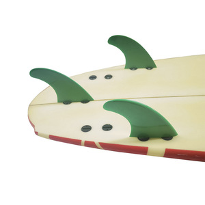 Aileron arrière en plastique vert UPSURF à double languette pour planche de surf et paddleboard - Product Image 3
