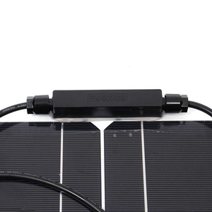 Panneau solaire flexible 54cm x 105cm en silicium monocristallin pour camping-car, camping et utilisation en extérieur - Product Image 2