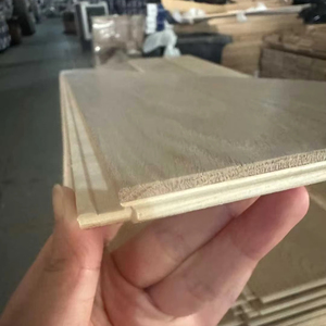 Ac4 Hdf Chêne blanc Grain de bois Plancher stratifié 9mm 10mm <span class=keywords><strong>12mm</strong></span> Usine étanche Vente en gros Cliquez sur Installation Type <span class=keywords><strong>flottant</strong></span> - Product Image 1
