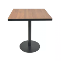 Table de restaurant carrée en bois grainé sur mesure, base en métal à piétement unique, table de café commerciale résistante aux taches et facile à nettoyer