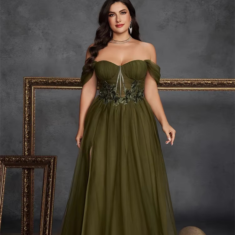 Elegant Plus Size Evening Dress - Boat Neck & Embroidery