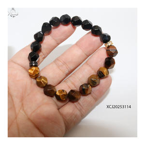 Pulsera de Piedras de Lava Geométricas Chapadas en Oro de Acero Inoxidable para Hombre y Mujer, Difusor de Aceites Esenciales, Aromaterapia, Yoga, Alivio del Estrés - Product Image 4
